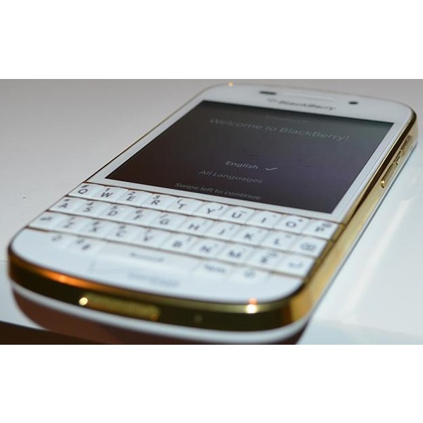 گوشی موبایل بلک بری Q10 گلد